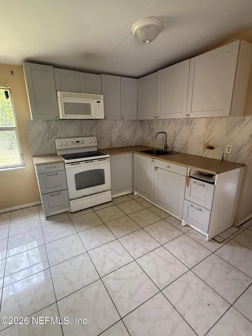 Photo of 4207 HOMER Road E