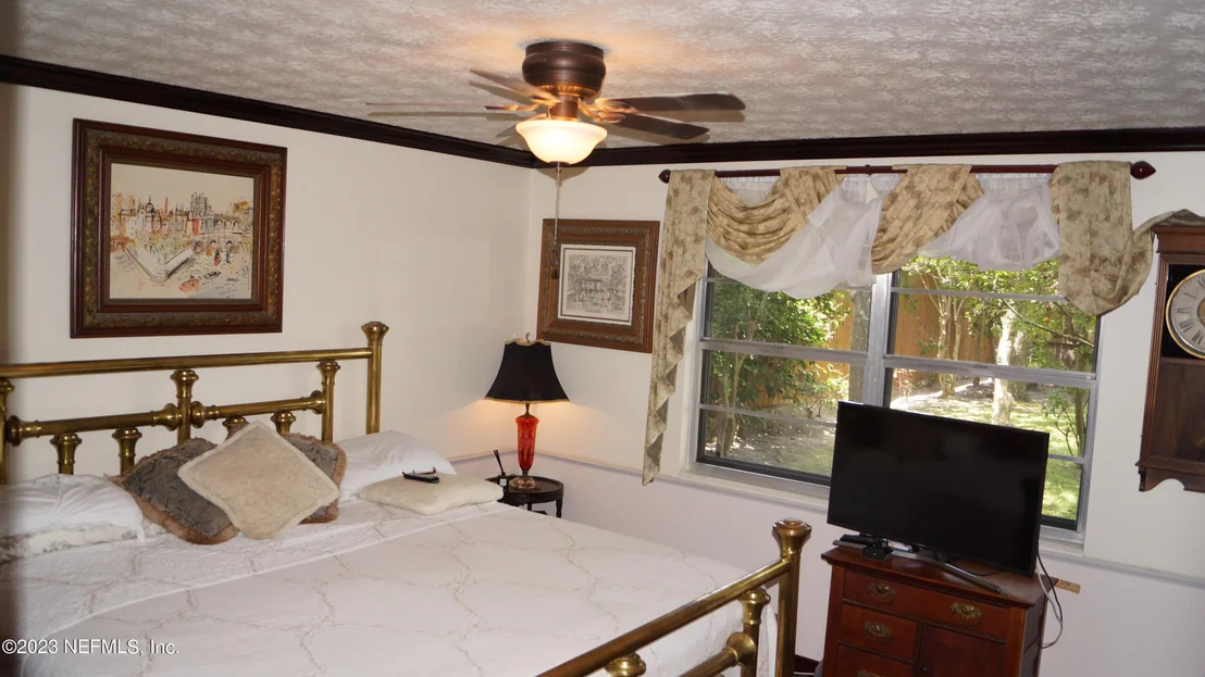 Photo of 6113 RAINTREE Road