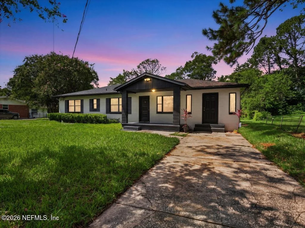 Photo of 1108 LEEDA Drive