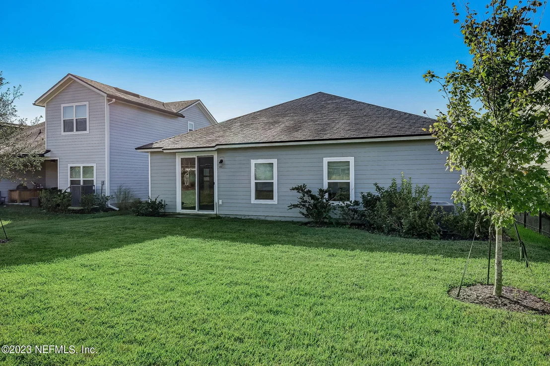 Photo of 152 WINDERMERE Way