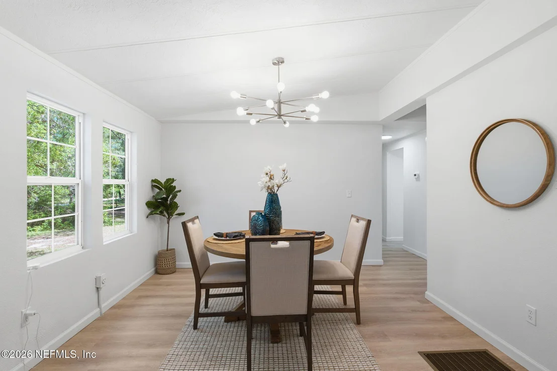 Photo of 8337 SINGLETON Place