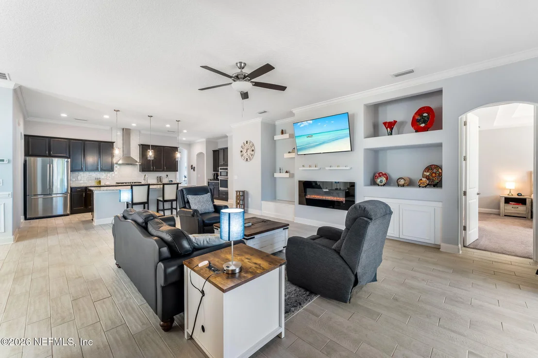 Photo of 348 WINDWALKER Drive