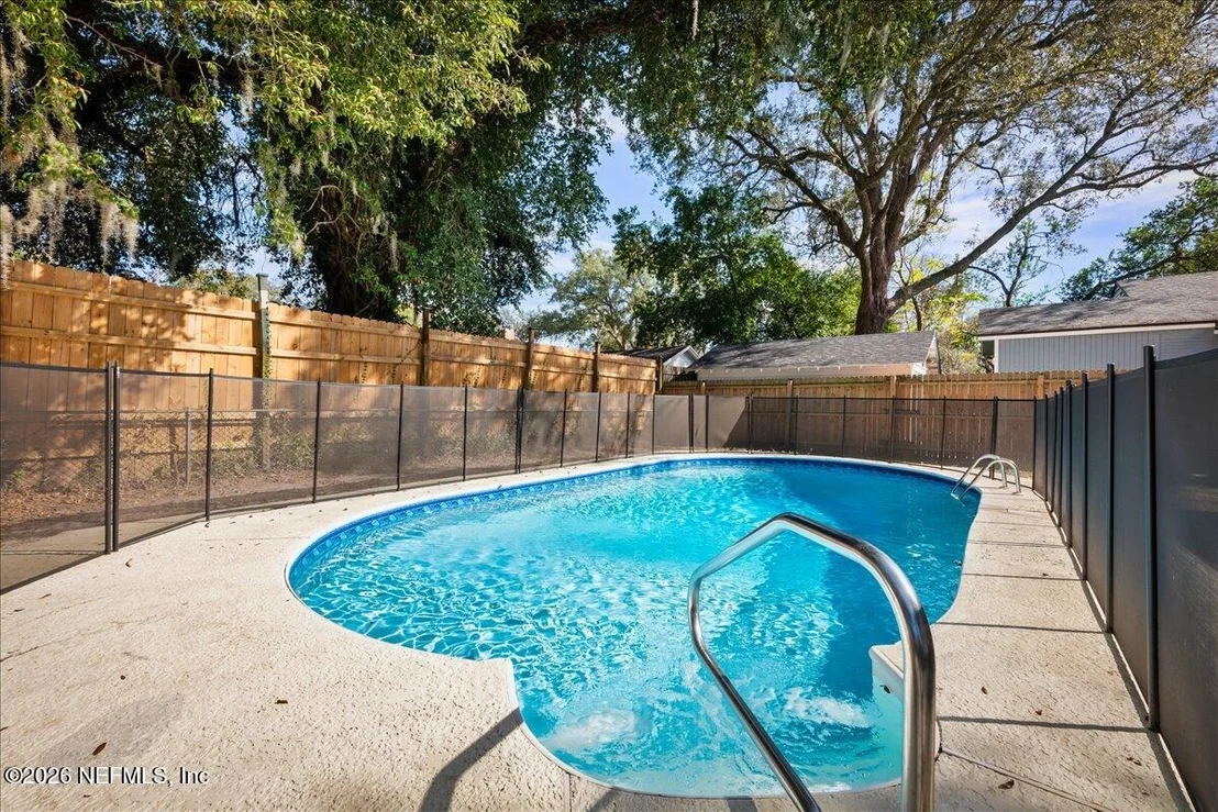 Photo of 1639 PARRISH Place