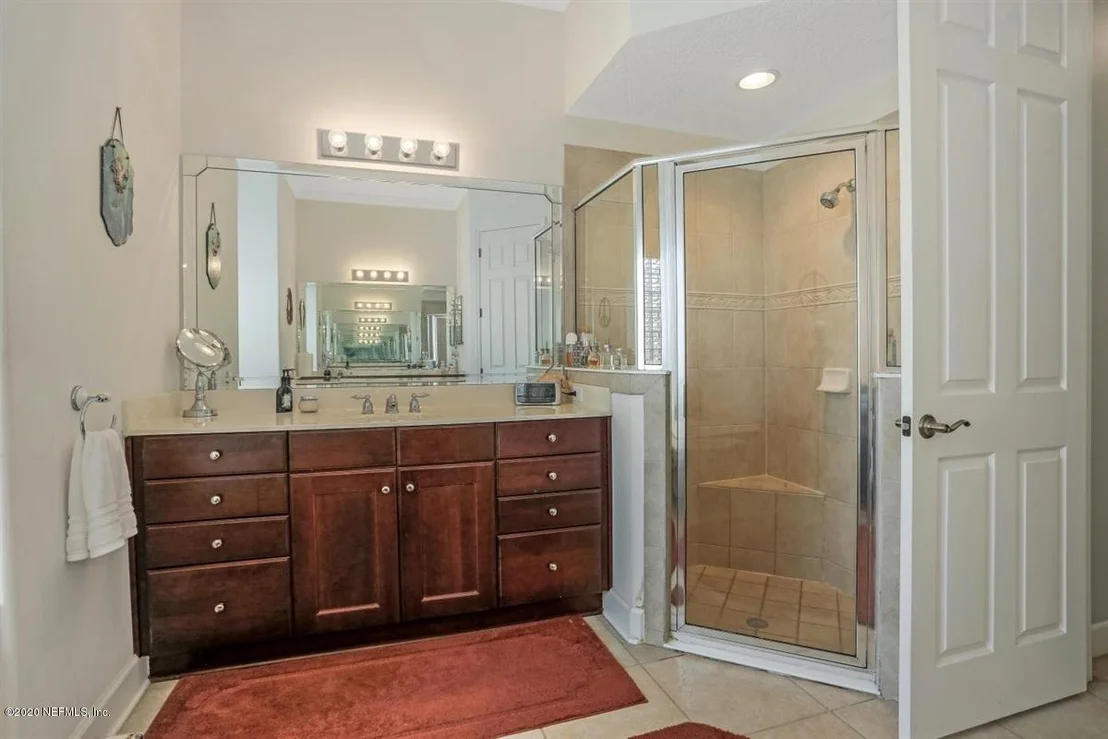 Photo of 1037 INVERNESS Drive