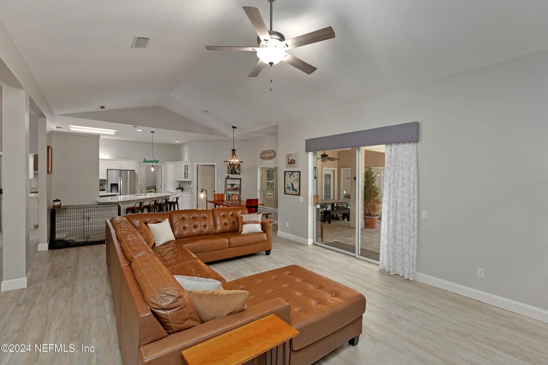Photo of 4542 SE 3RD Place