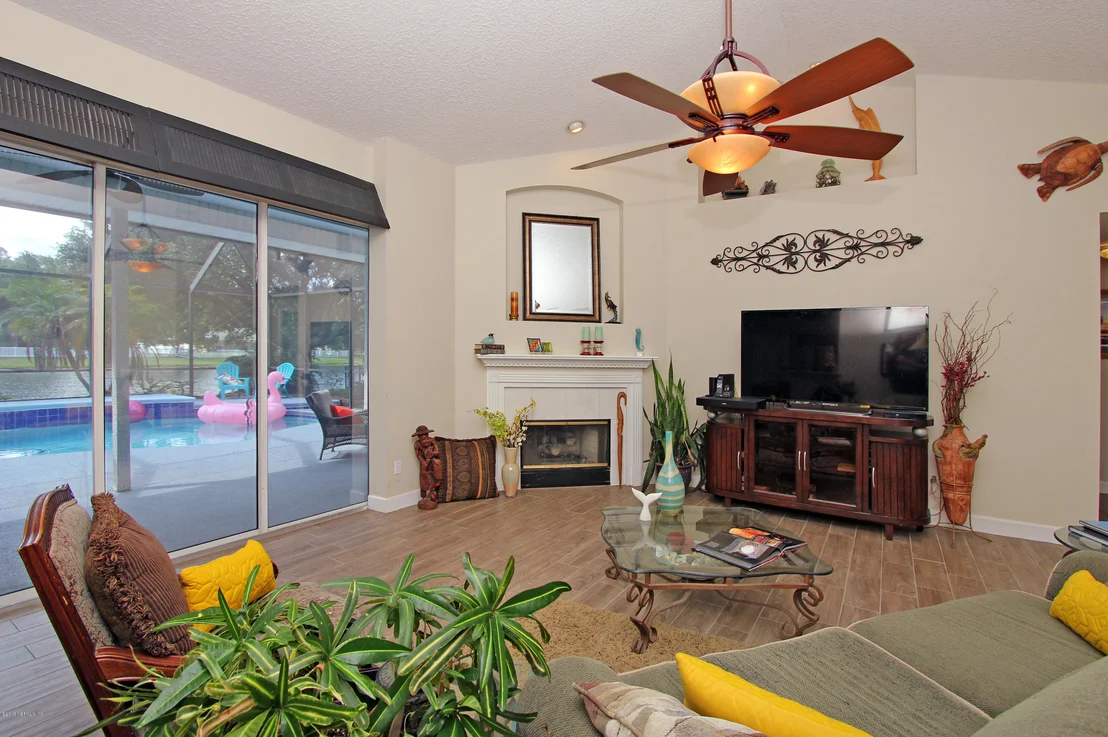 Photo of 124 IVY LAKES Drive