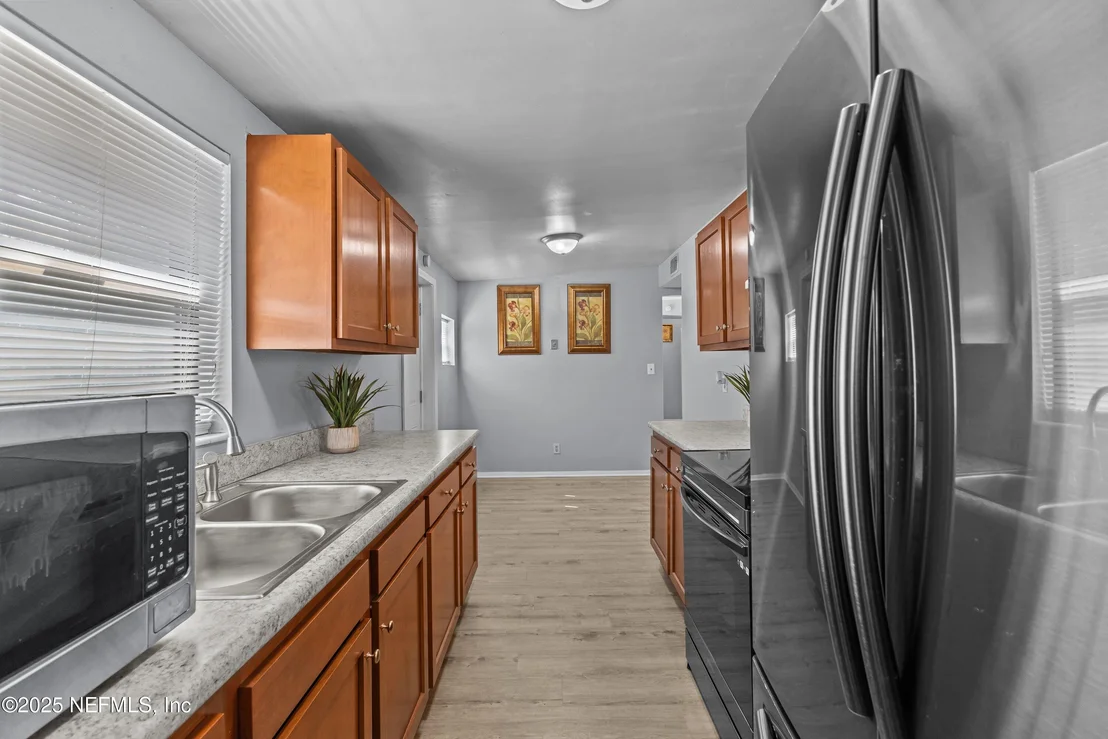 Photo of 4003 MEEK Drive S