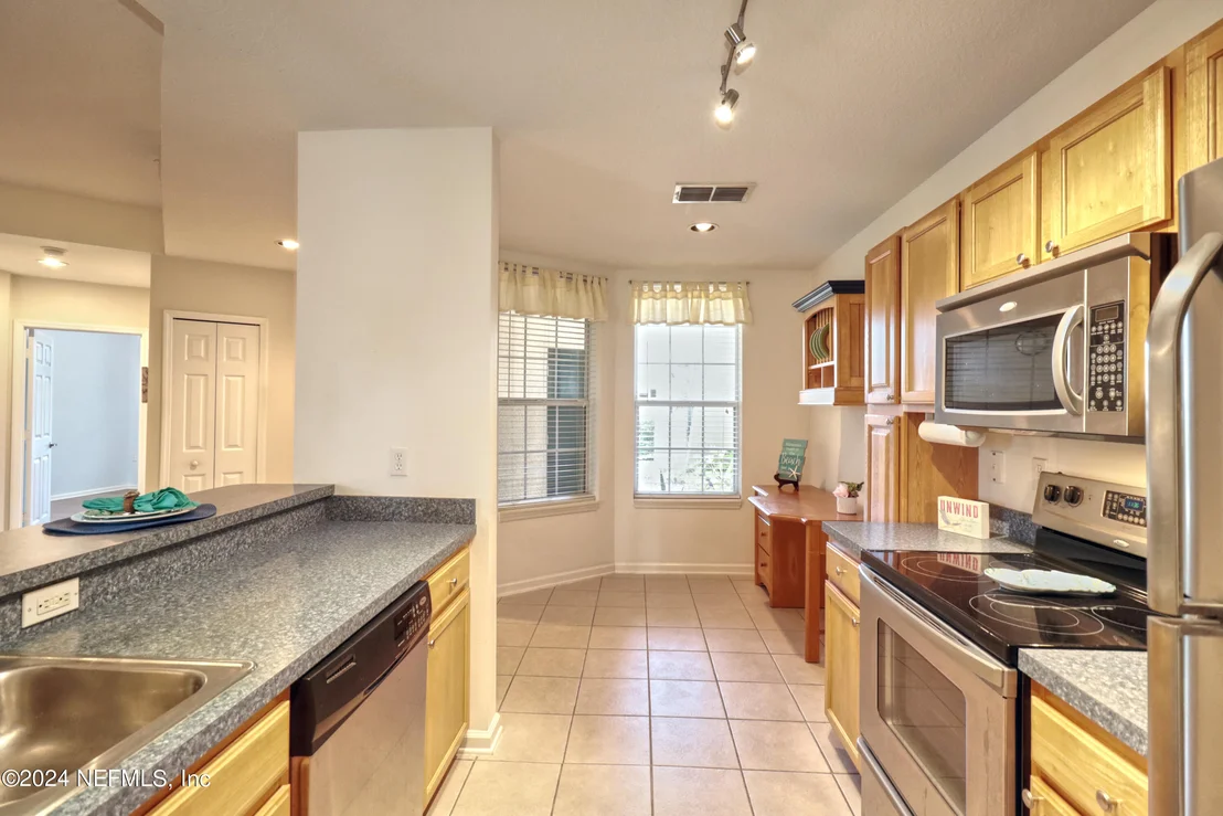 Photo of 1802 PRESTWICK Place