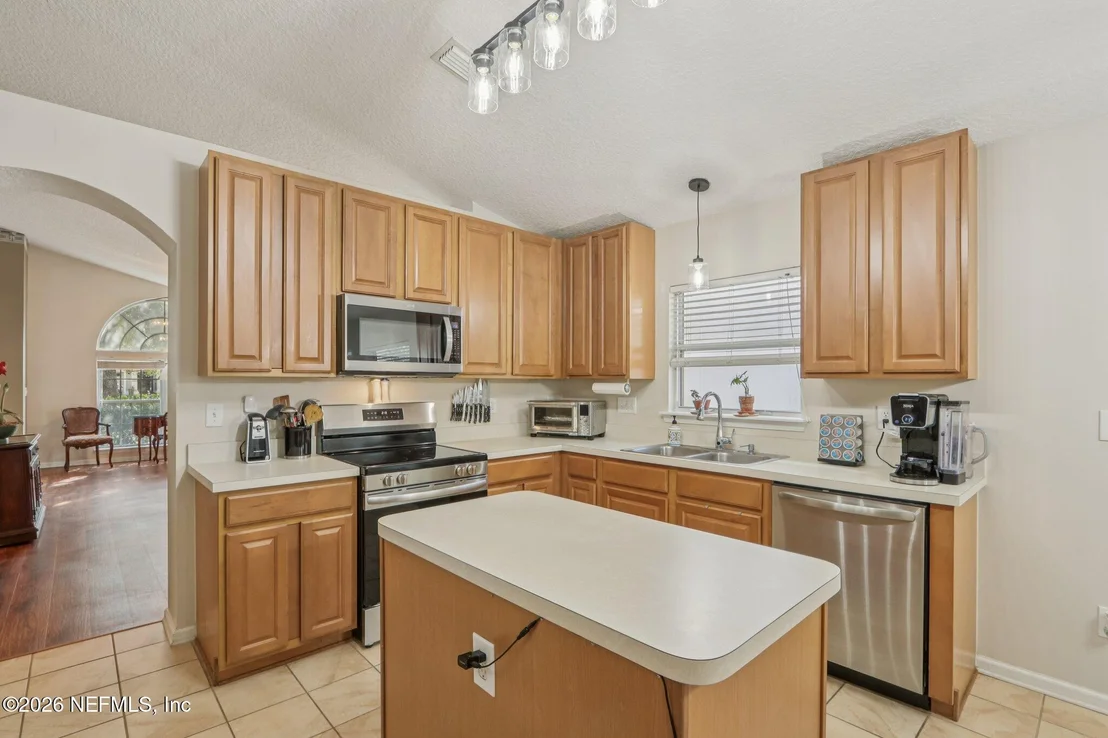 Photo of 1336 RIVER CITY Street