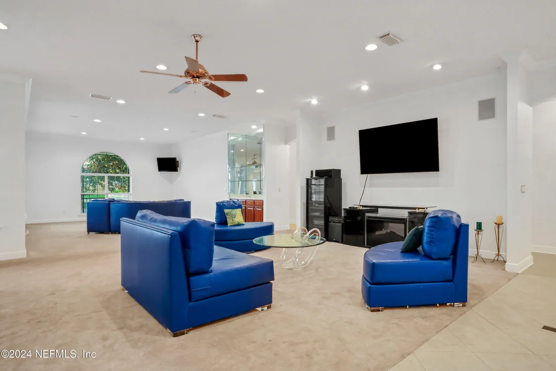 Photo of 225 CLEARLAKE Drive