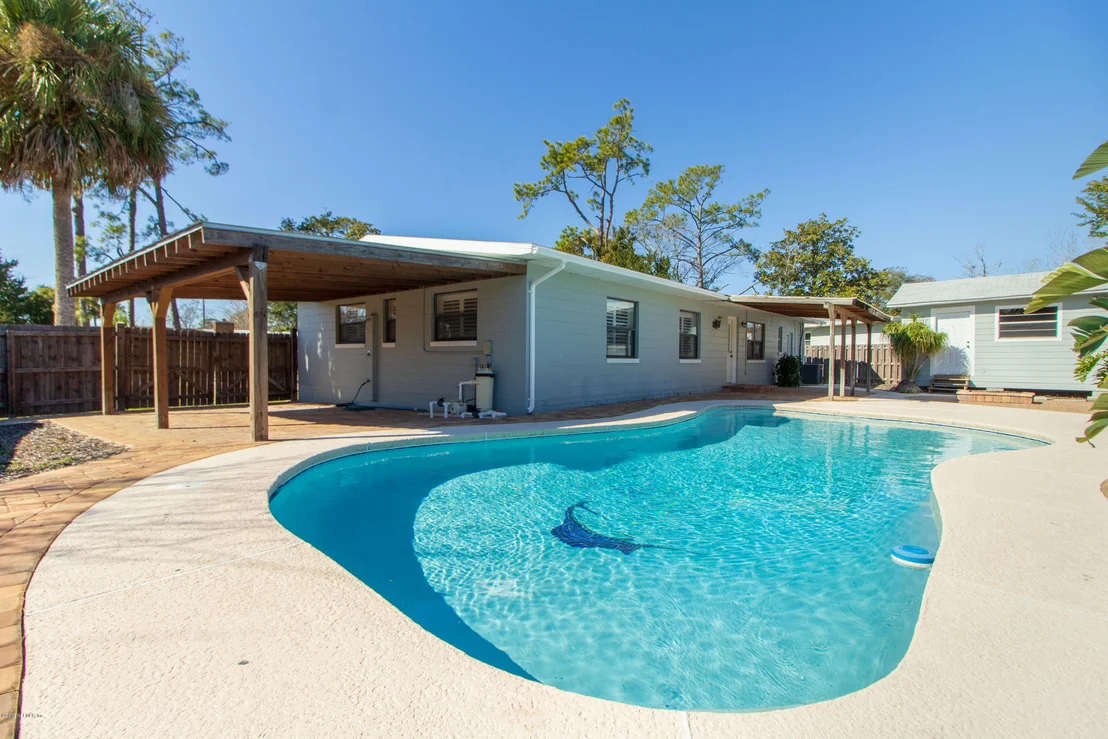 Photo of 705 PALM TREE Road