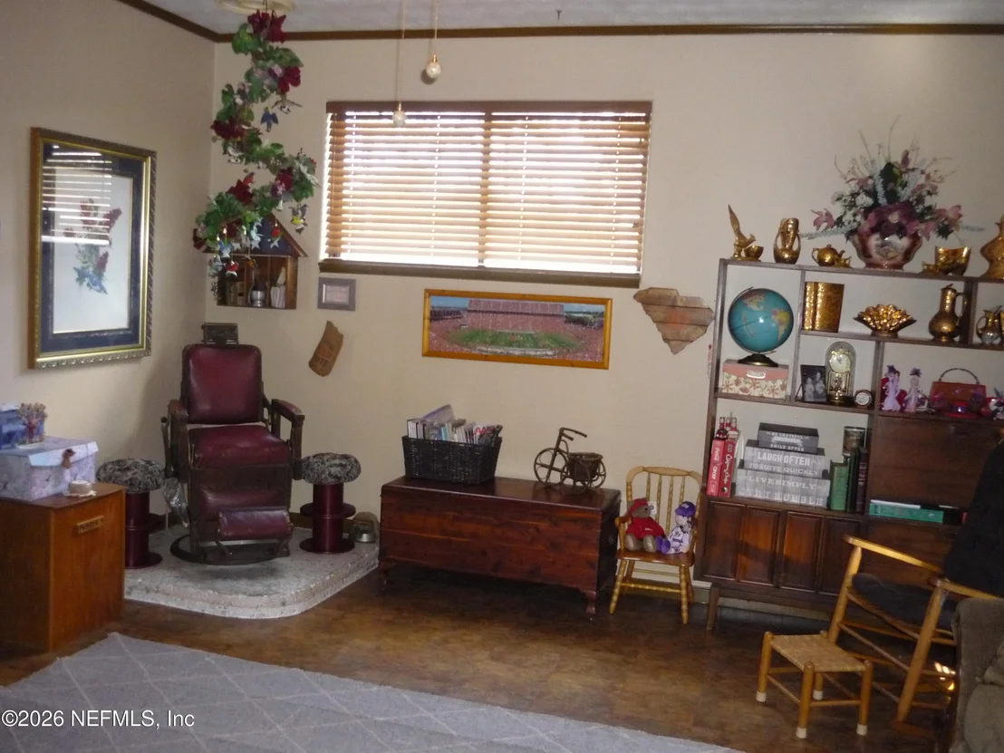 Photo of 1932 DALAMON Street
