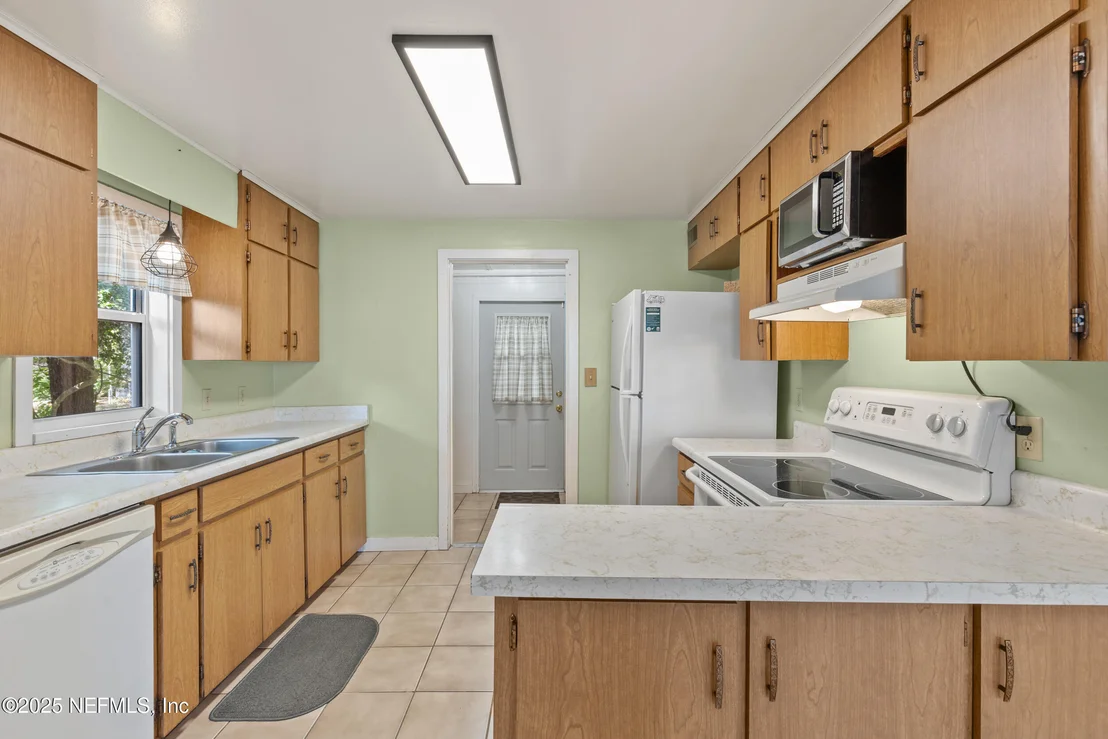 Photo of 6441 BAKER Road
