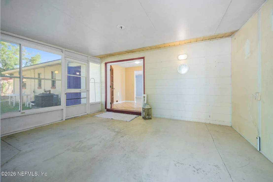 Photo of 431 VALDERIA Drive