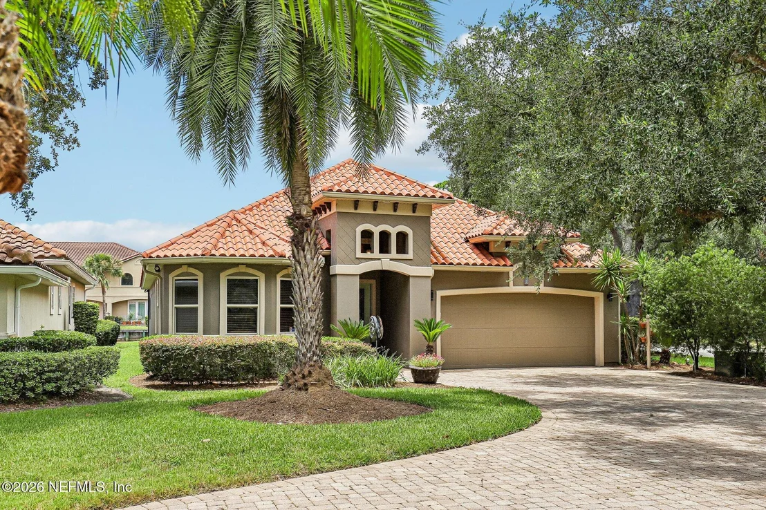 Photo of 4002 LA VISTA Circle