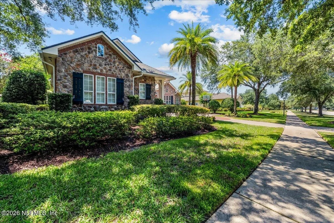 Photo of 1170 REGISTRY Boulevard