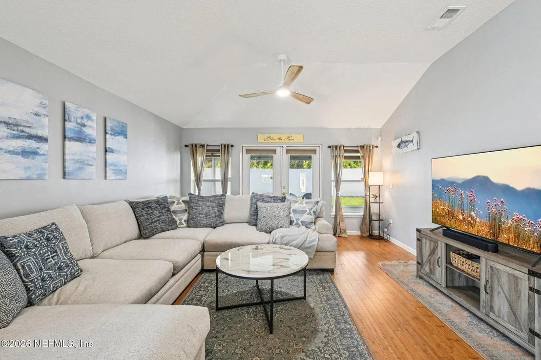 Photo of 1008 OAK ARBOR Circle