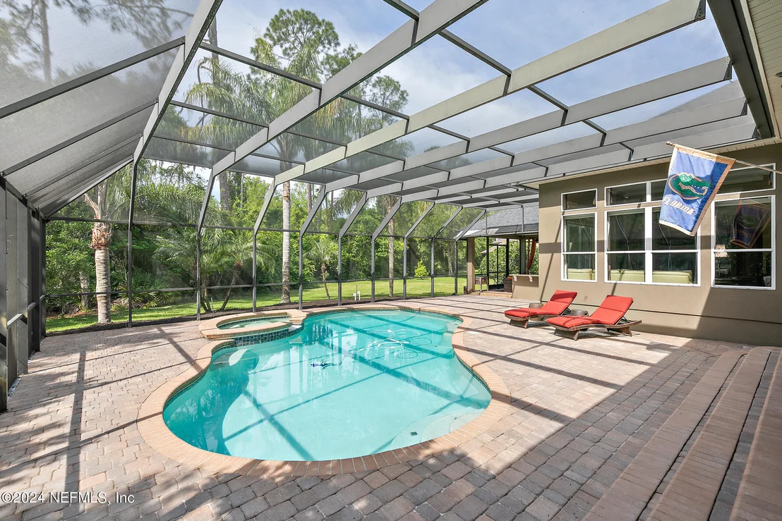 Photo of 329 SUMMERSET Drive
