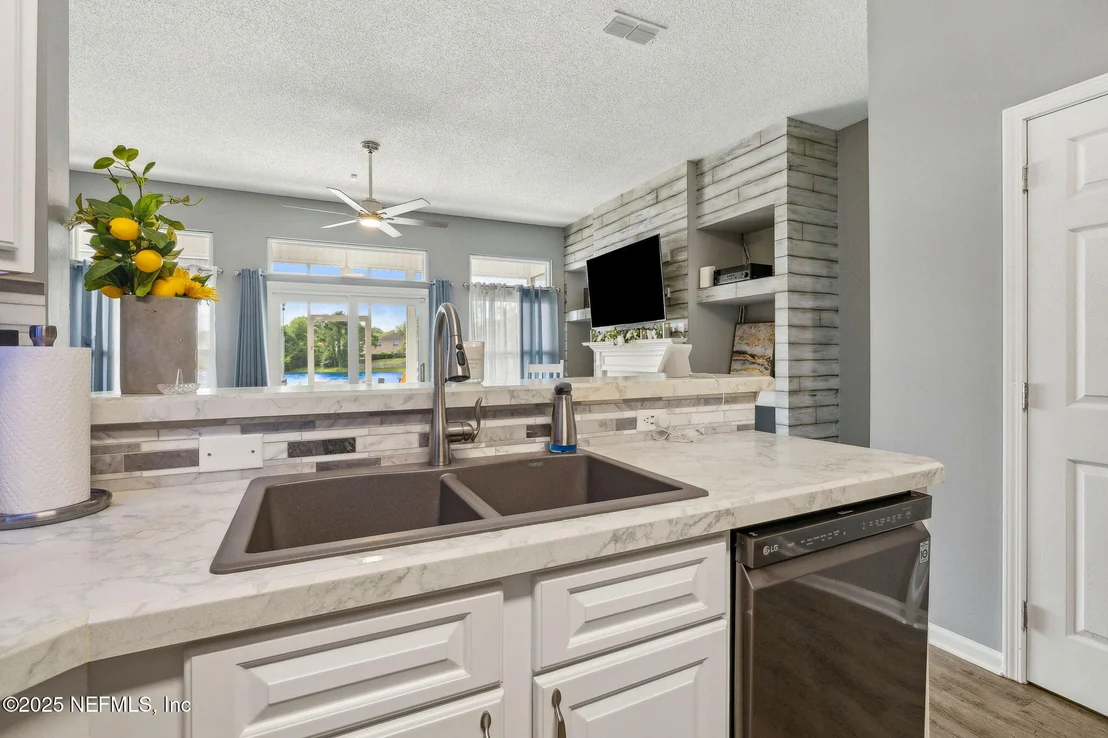 Photo of 14442 BASILHAM Lane
