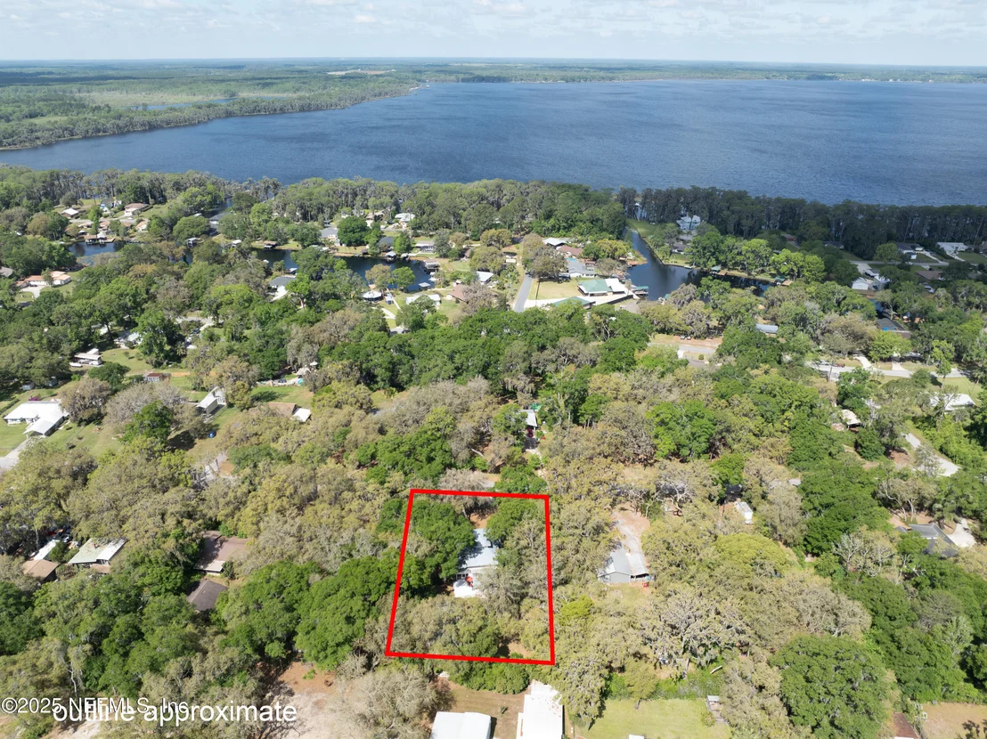 Photo of 303 SE 3RD Avenue