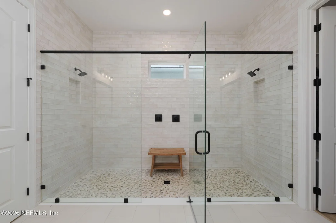 Photo of 431 PINE LEAF Drive