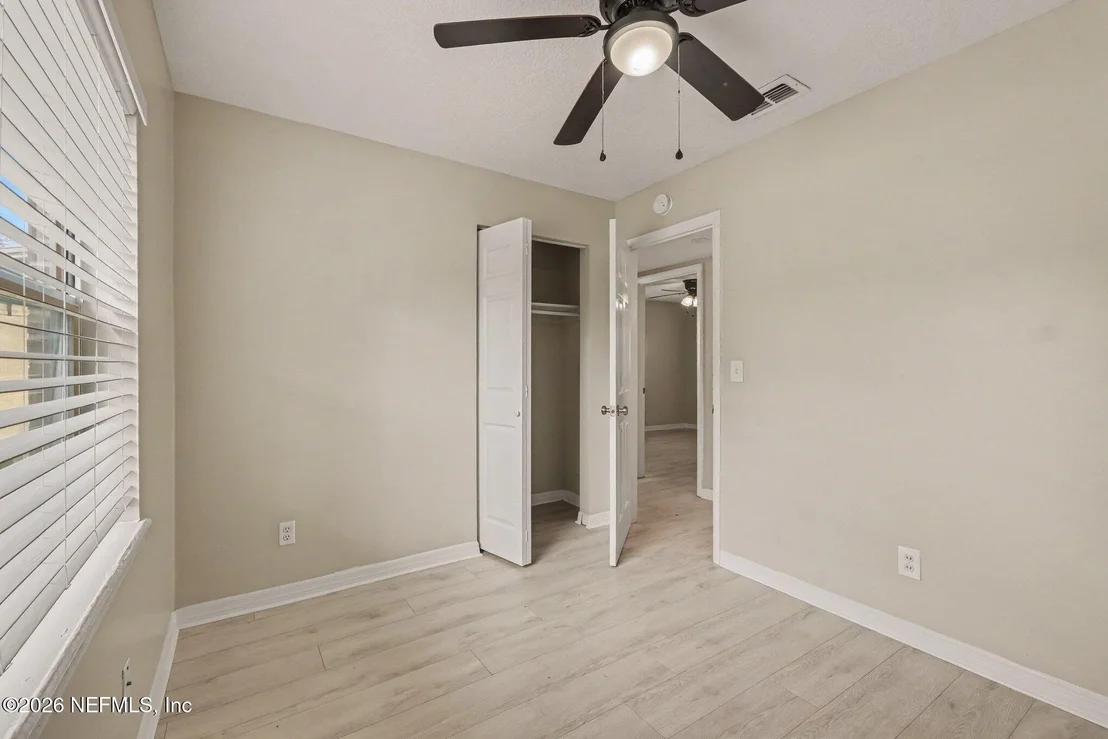 Photo of 6423 SHETLAND Road