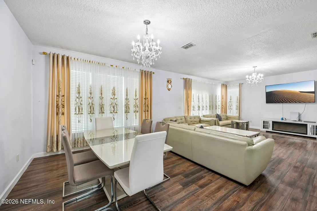 Photo of 558 ROSERUSH Lane
