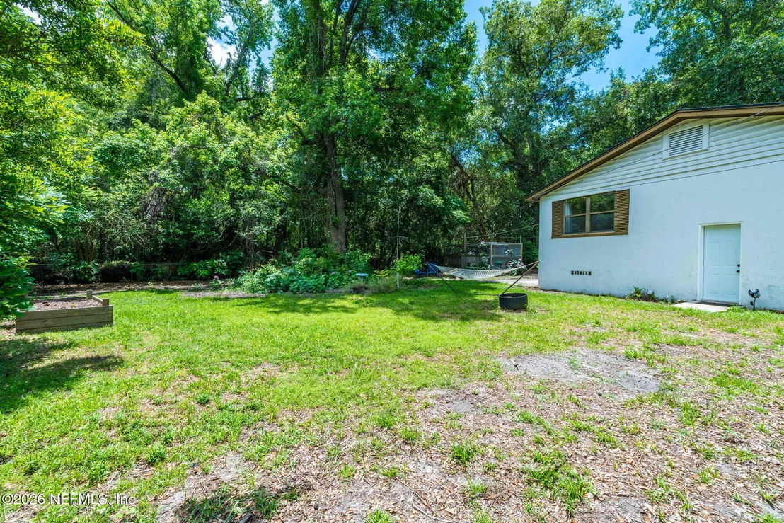 Photo of 1738 CLEMSON Road