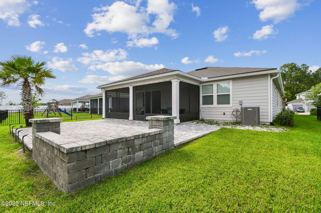 Photo of 182 MYRTLE OAK Court