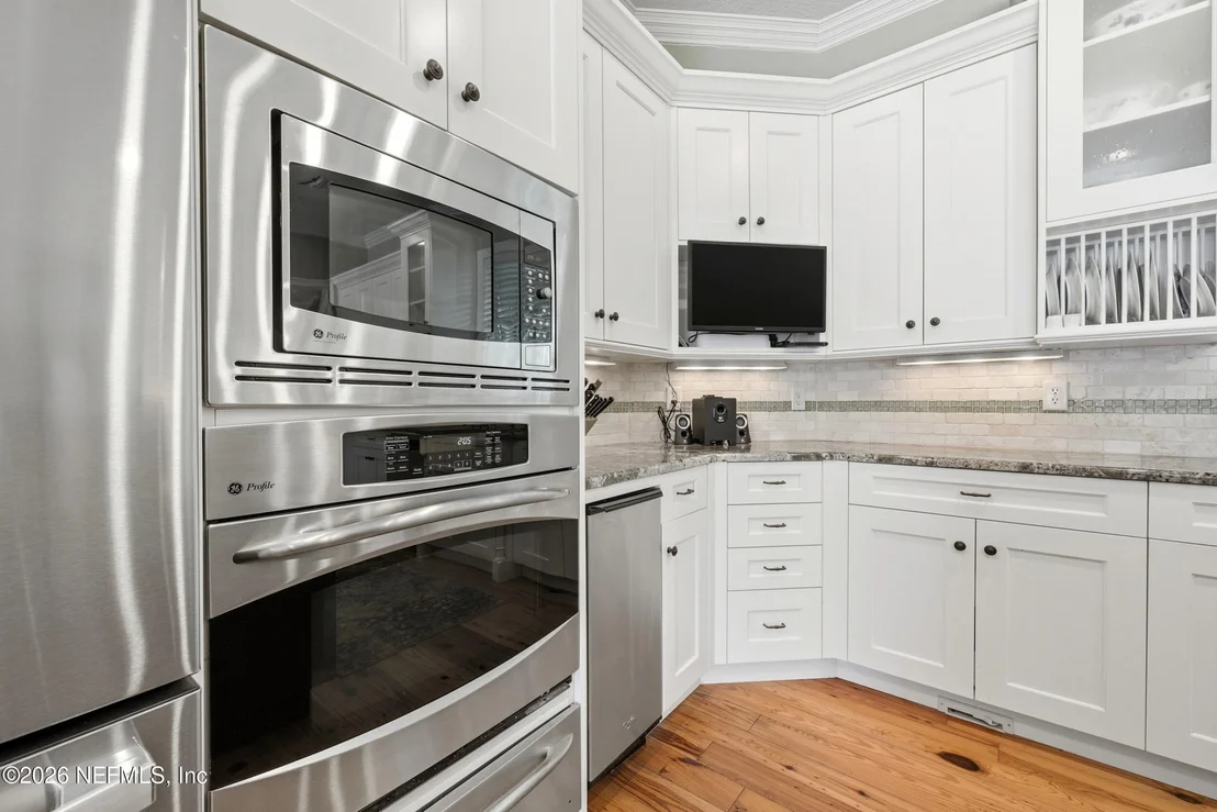 Photo of 286 VALE Drive