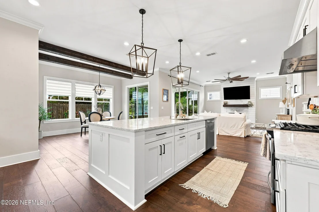 Photo of 760 PARADISE Lane