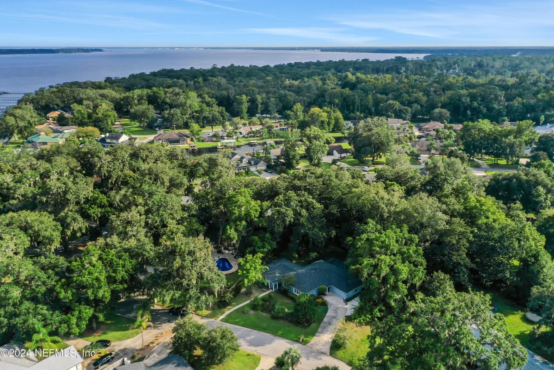 Photo of 6468 RIVER POINT Drive
