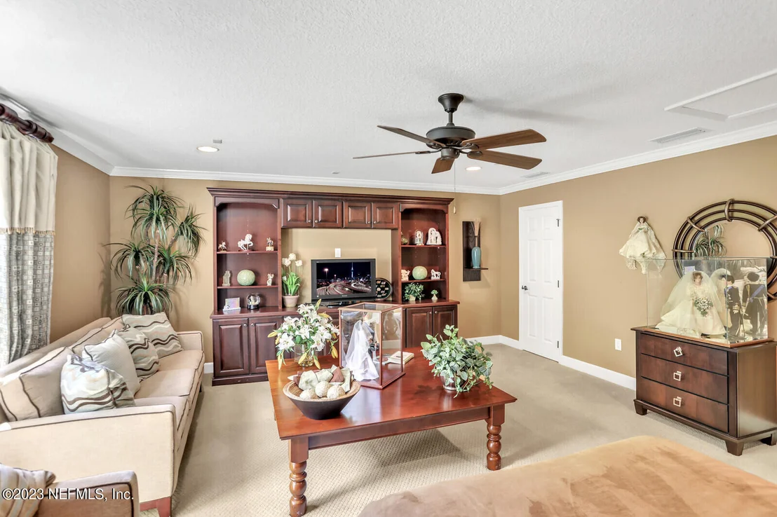 Photo of 123 DUCK POND Drive