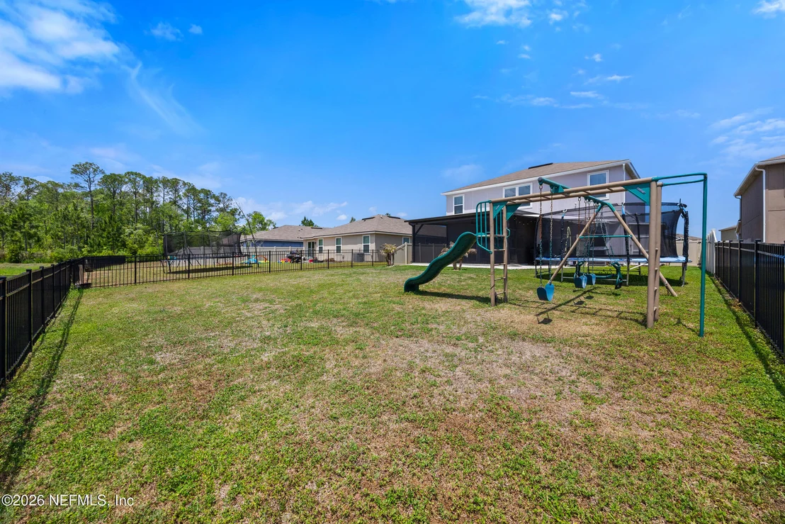 Photo of 70168 ROSEAPPLE Court