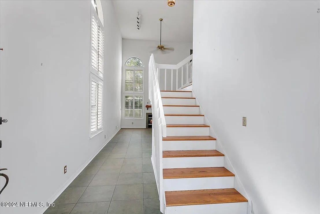 Photo of 513 OLEANDER Street