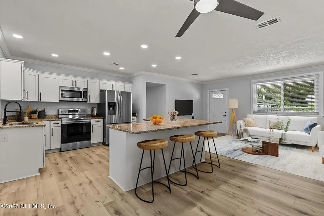 Photo of 1529 FERNDALE Place