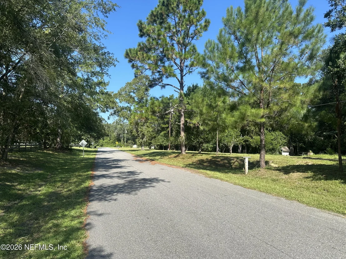 Photo of 1733 HEREFORD Road