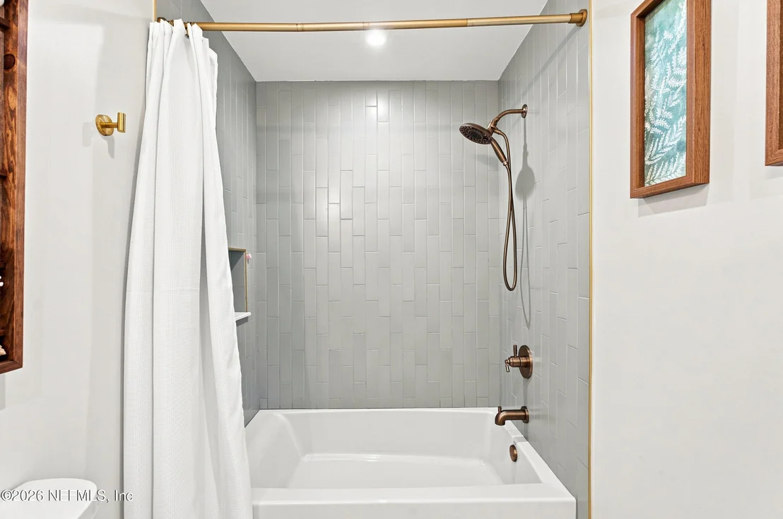 Photo of 5392 HECKSCHER Drive