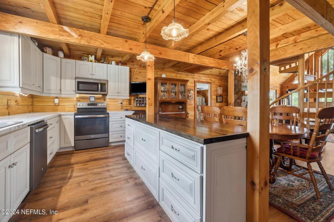 Photo of 16358 DEACON Drive