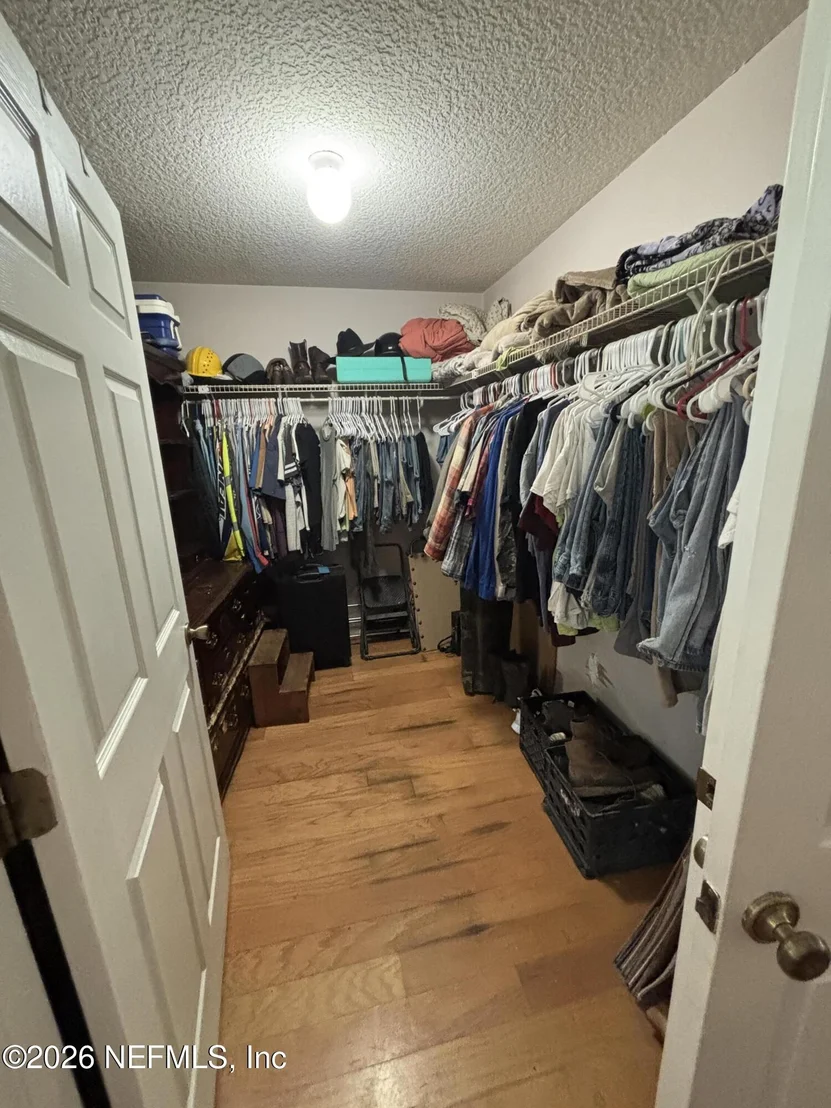 Photo of 25 CURRANT Avenue