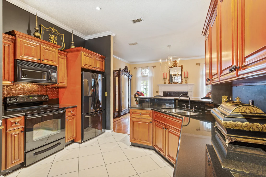 Photo of 9540 BROKEN OAK Boulevard