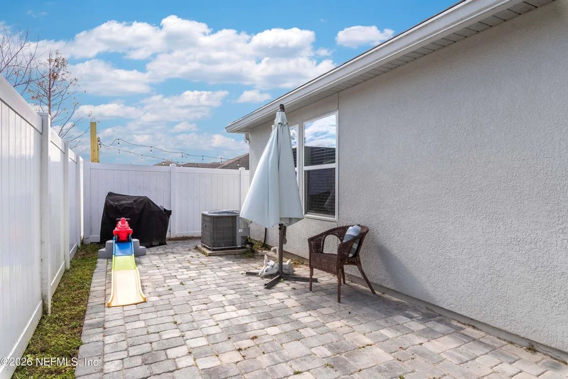 Photo of 74 SANDERSON Drive