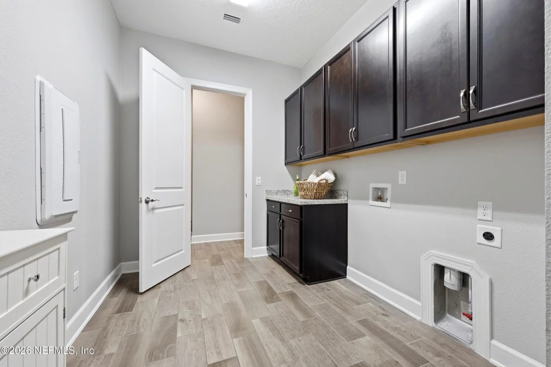Photo of 359 GLENNEYRE Circle