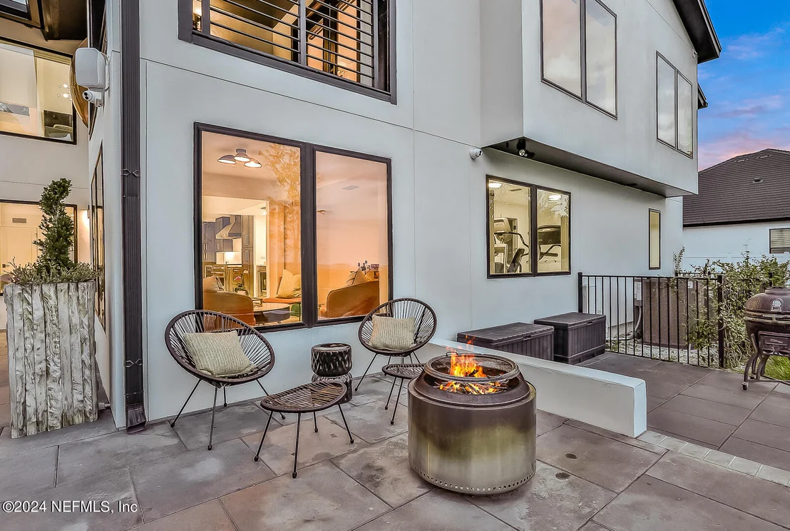 Photo of 3647 WESTOVER Road