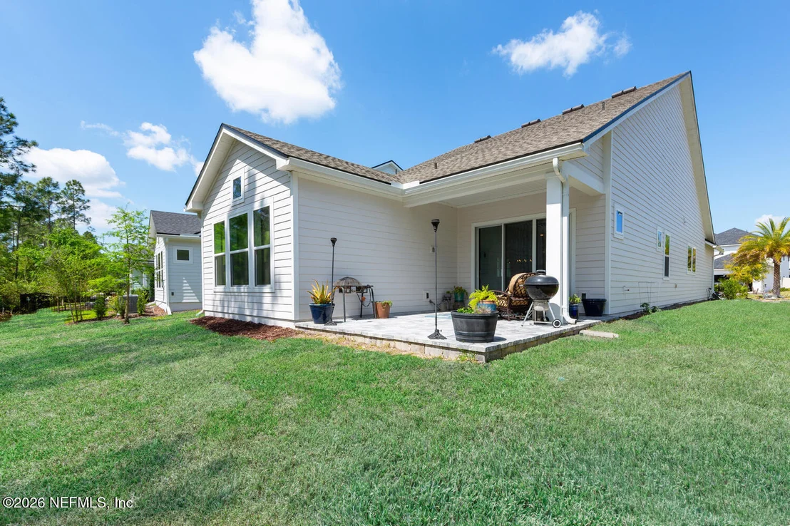Photo of 305 BLUE HAMPTON Drive