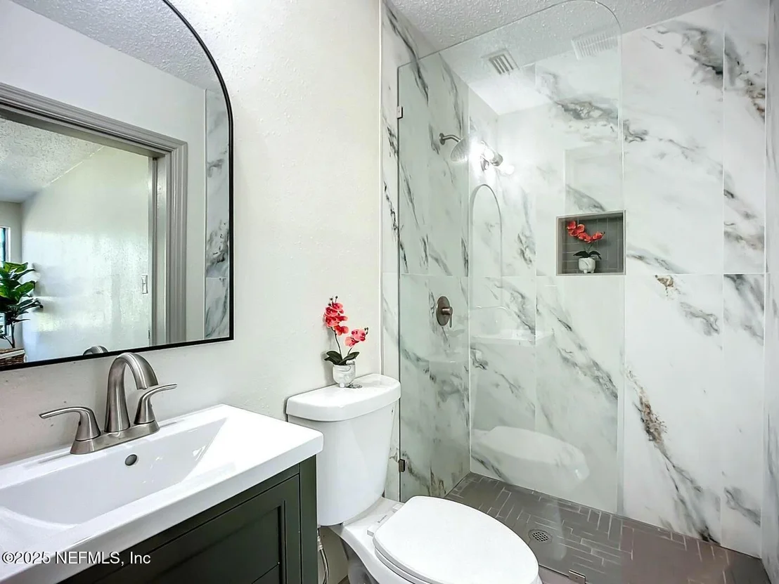 Photo of 7446 SPINOLA Road