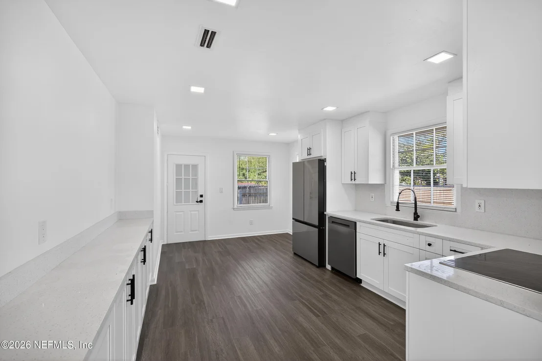 Photo of 7915 ALDERMAN Road