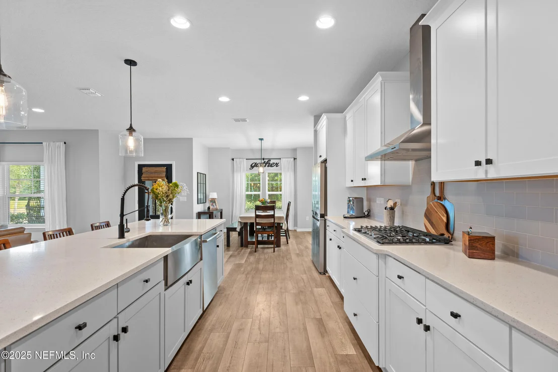 Photo of 1127 TRAILMARK Drive