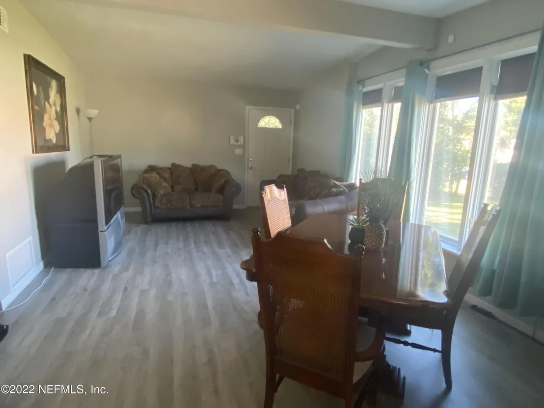 Photo of 308 LINDEN Lane
