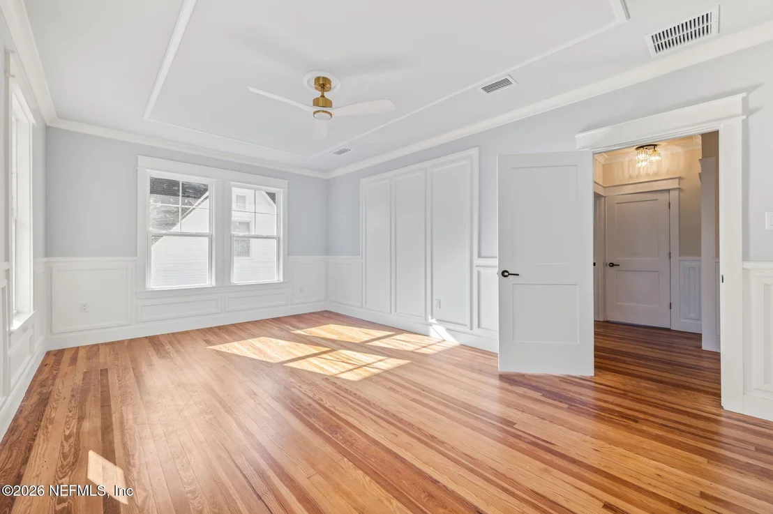 Photo of 142 WASHINGTON Street